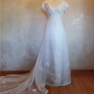 Vintage White Lace Wedding Dress